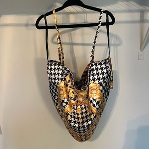 Triangle tie, spaghetti strap with tie back